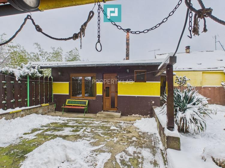 Casă cu 4 camere în zona Parneava - 27