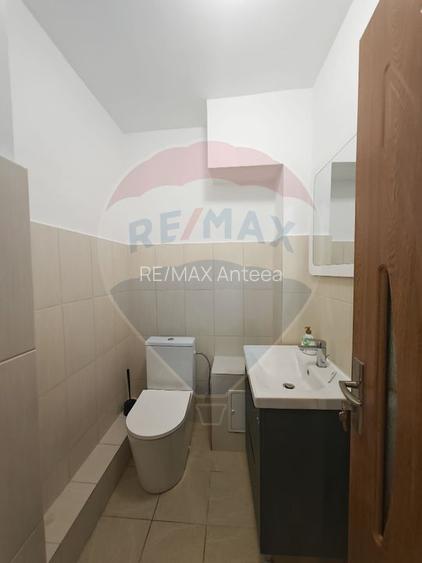 Apartament cu 4 camere - Aparatorii Patriei - Str Democratiei - 10