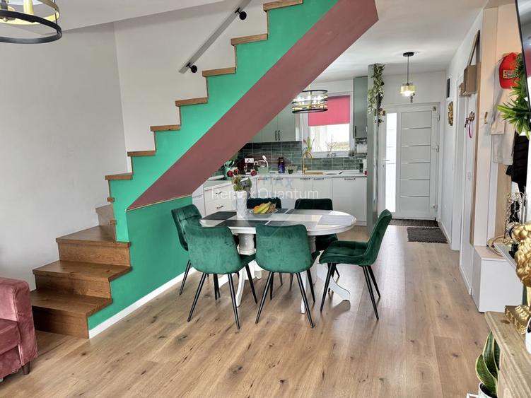 Casă / Vilă cu 4 camere de vânzare - 6