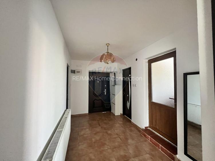 Casă / Vilă cu 3 camere de vânzare - 15