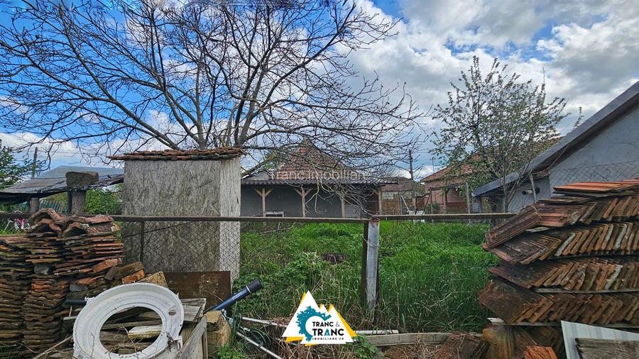 Casă cu 2 camere în stil tradițional, în Iratoșu - 17