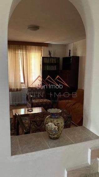 Vila de vanzare, teren 3100 mp, 7 camere, 6 grupuri sanitare, 3 CT, an 1997 - 49