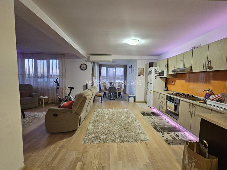 Imobil P+2E+M, cu spațiu comercial, zona Spitalul Județean, comision 0% - 37