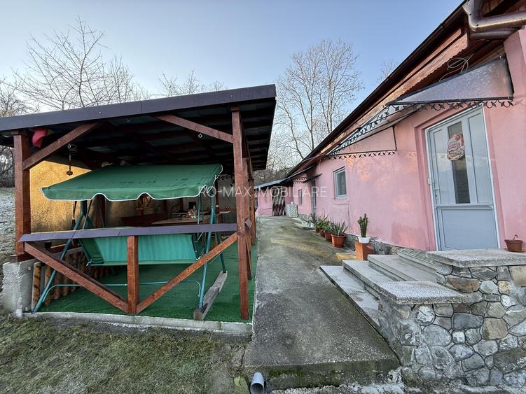 Casa demolabila  și teren 800mp cu toate utilitățile deschidere 26,5mp - 22