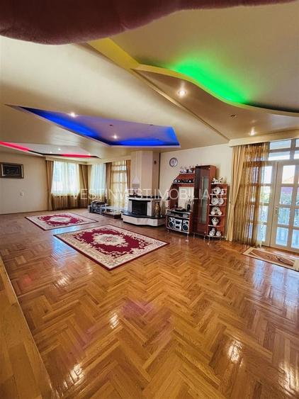 VILA CU 14 CAMERE SI 3405 MP TEREN IN SANMARTIN - 10