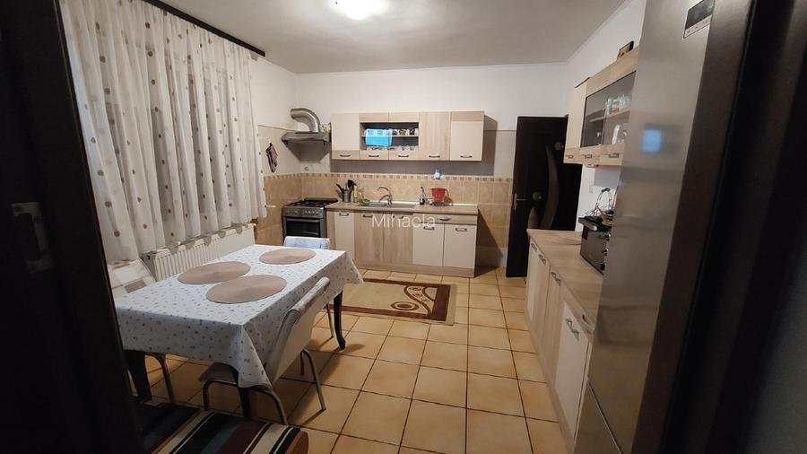 Casă de vânzare în Mândrești – Focșani, Proprietate spațioasă - 12