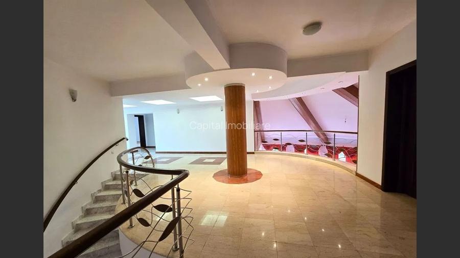 Vând Hotel/Pensiune Breaza: 15 camere, 1000 mp
 - 10