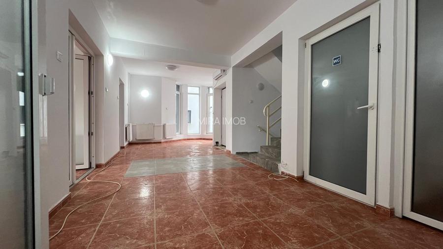 Clădire comercială D+P+2E, 575 mp, teren 500 mp – Chiajna (Roșu),  Bd. Uverturii - 8