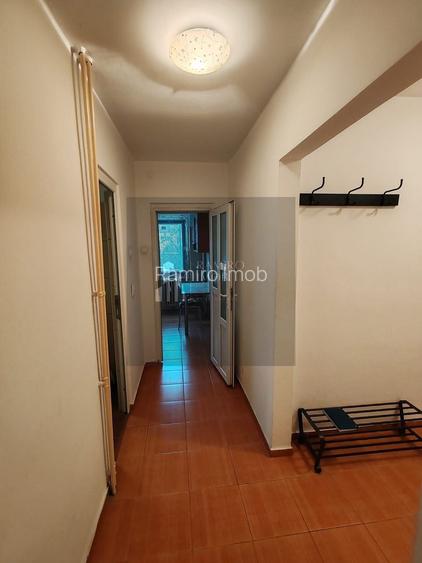 Apartament 2 camere dcomandat Bd. C-tin Brancoveanu Berceni Sector 4 - 7