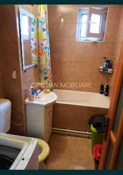 Etaj 3 , Decomandat 2 cam 53mp zona Bis Sf.Gheorghe -Garii - 11