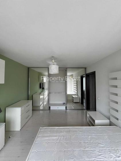 Garsoniera decomandata etaj 3/4 Valea Ialomitei - 2