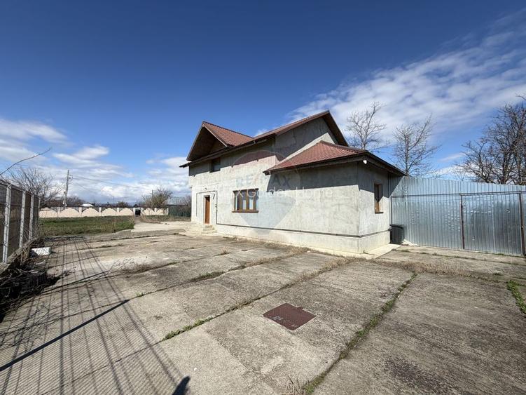Casă / Vilă cu 5 camere de vânzare Garoafa/Rachitosu - 24
