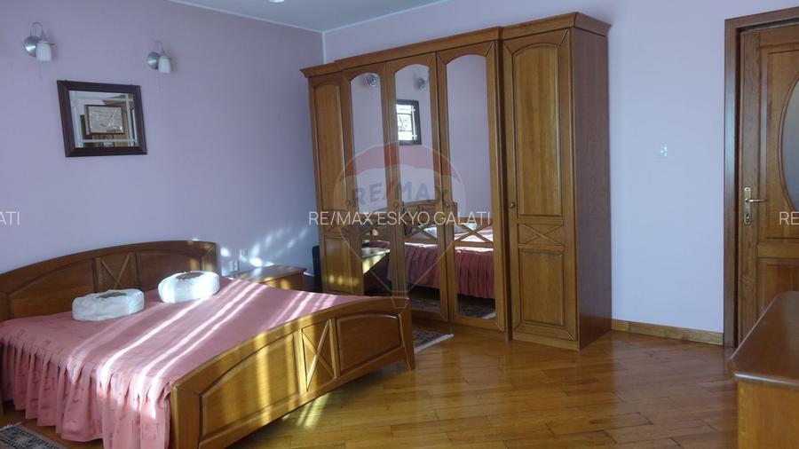 De VANZARE Casa spațioasă S+P+1E+M | Zona STIREX in Galati - 11