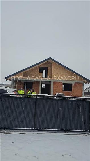 Casa individuala, noua, de vanzare in Miroslava - Ciurbesti - 2