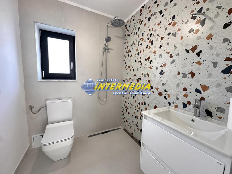CASA NOUA I 90 MP I FINISATA LA CHEIE I ASFALT I TOATE UTILITATILE I - 2