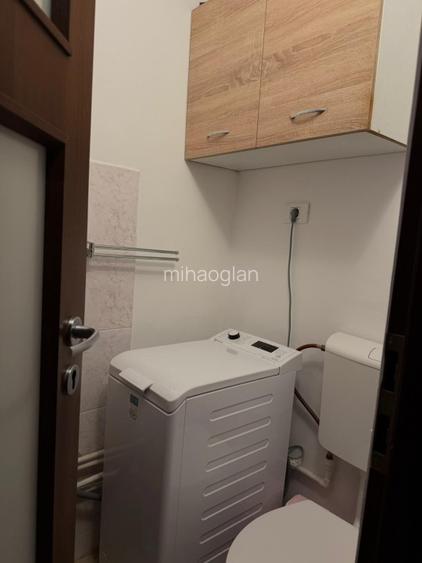 Apartament cu 3 camere, decomandat,renovat, direct proprietar, str. Badea Cartan - 12