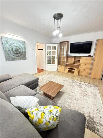 Inchiriem Apartament 2 Camere, Mobilat, Semidecomandat, Centrul Civic - 2