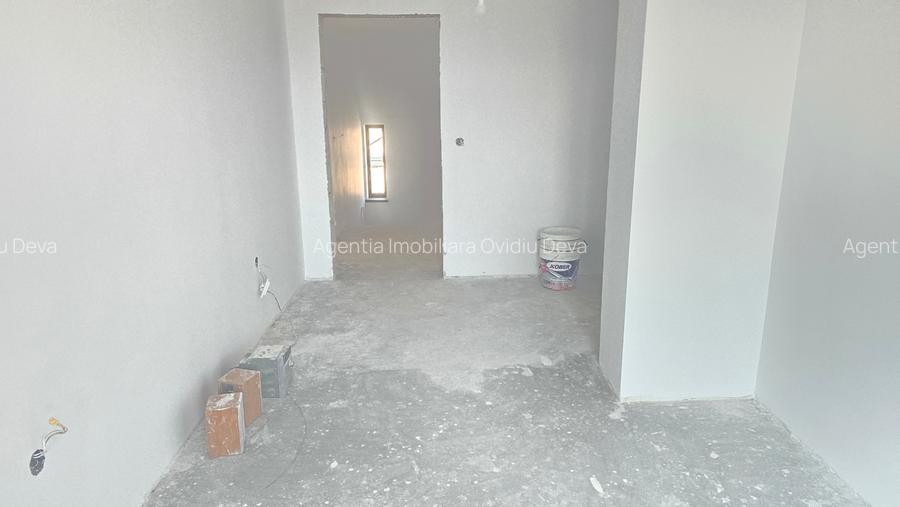 Vand apartament cu 3 camere in Deva, in Vila cu 3 apartamente la etaj 2, - 2