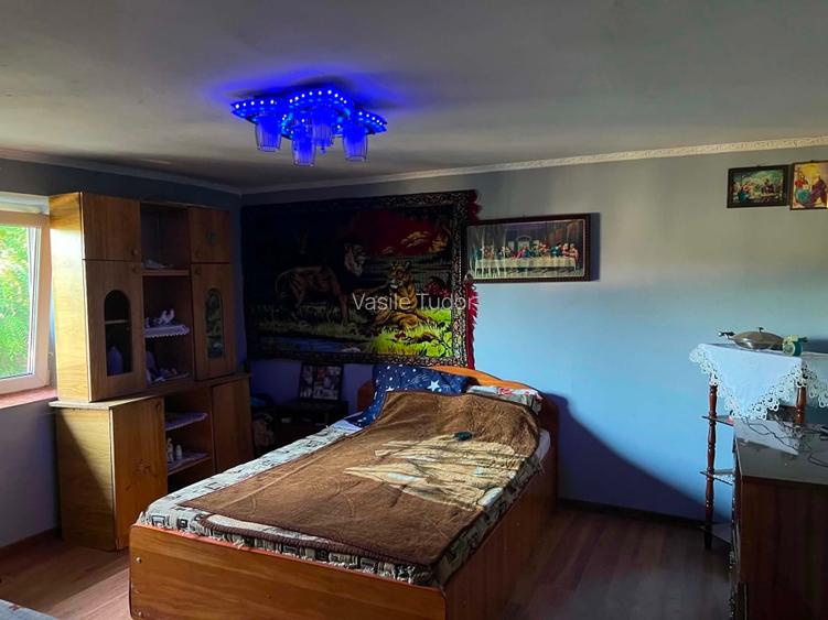 Vând Casă batraneasca Buhusi  - 12