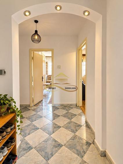 Apartament 3 camere decomandate, str.9 Mai