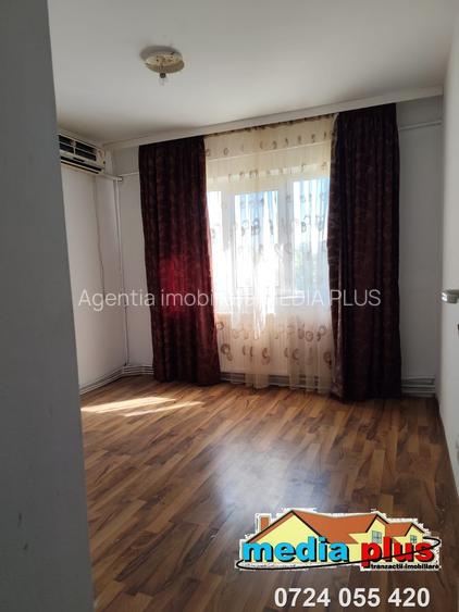 Apartament 3 camere decomandat de vânzare – Micro 16 - 4