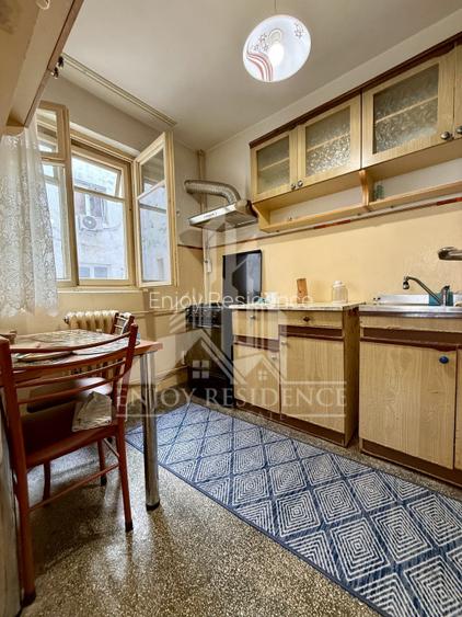 3 Camere circular | 6/10 | Metrou C-tin Brancusi la scara - 11