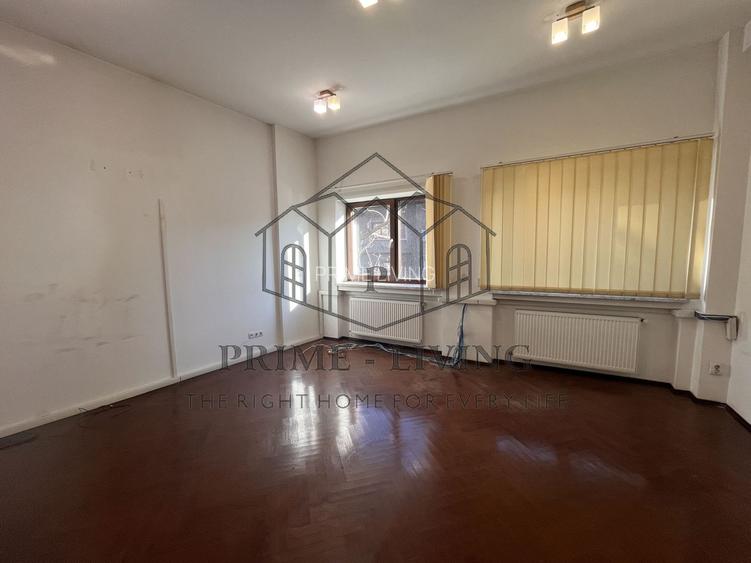 VILA INTERBELICĂ LA INCHIRIERE IN ZONA 1 MAI - 15