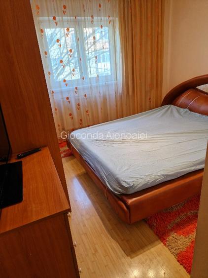 Apartament de vânzare cu 3 camere  - 4