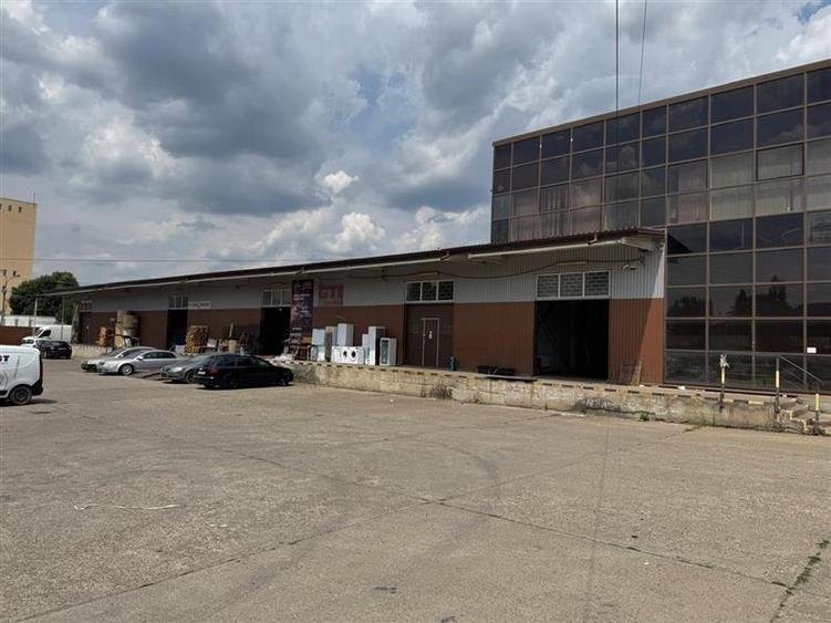 Complex Logistic alcatuit din 5 hale plus cladire de birouri inchiriat 100%