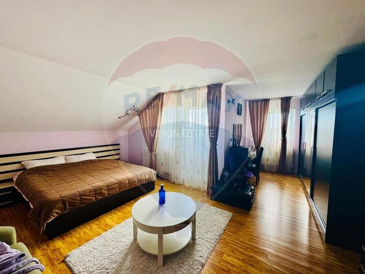 Casă / Vilă cu 5 camere de vânzare - 10