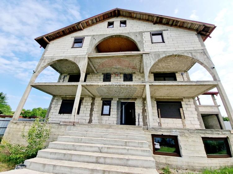 Casă spațioasă S+P+1E+M și teren generos 1664 mp - 26