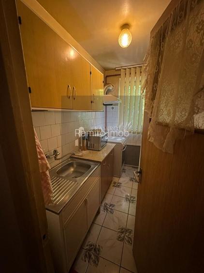 Apartament 3 camere Soseaua Giurgiului/Piata Progresul Sector 4 - 5