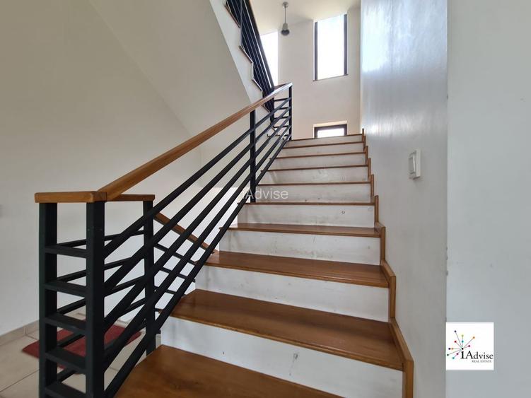 Vila Cu Panorama De Vanzare In Fundata - 19