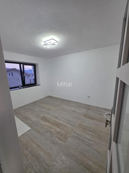 Casă de vânzare cu 1100 mp teren in proprietate- liniște și natură în orașul Gur - 3