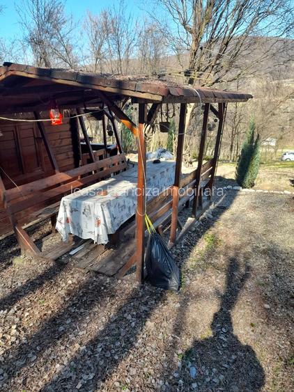 Spre vanzare cabana+ teren intravilan 1050mp pretabil casa de vacanta/locuinta - 8