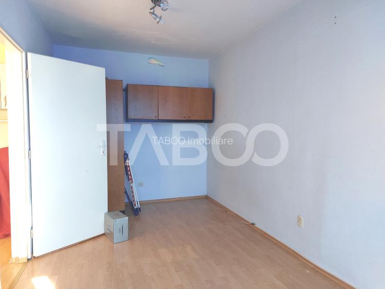 Apartament 50 mpu 2 camere etaj 3 pivnita Piata Noua Cisnadie - 9