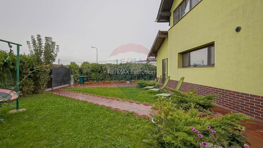 Vila cu 9 dormitoare și 7 băi în Stupini, Brașov - 27