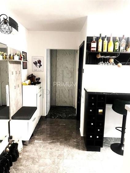 SOARELUI - ETAJ 2 - BLOC IZOLAT - 3 CAMERE - 2 BAI - CENTRALA PROPRIE - CLIMA - 3