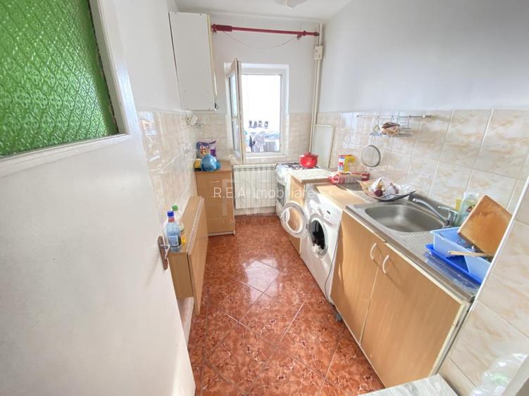 Garsoniera-Bloc Stradal- Calea Rahovei - 3