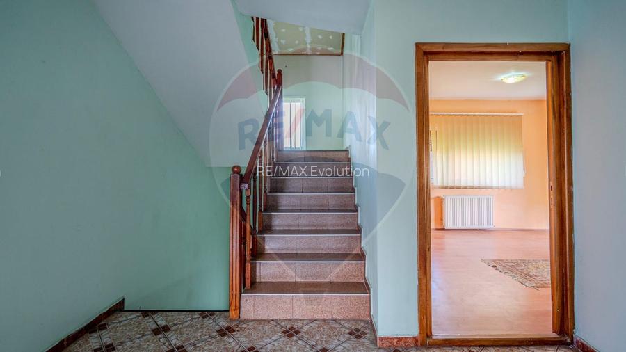 Vila rezidential/  gradina de vis/sera/ panouri/ Sanpetru! - 19