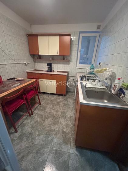 2cam drumul taberei mol plazza - 8