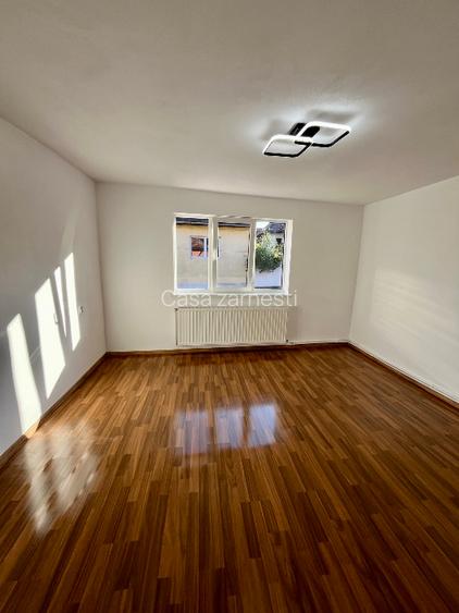 Casa de vanzare /80 mp /556mp teren in Zarnesti, jud. Brasov - 3