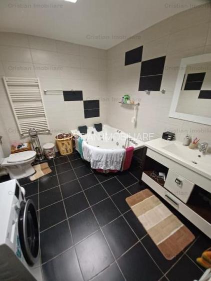 VILA D+P+2, FINISAJE CALITATE SUPERIOARA, zona Centrala, Mobilata - 17