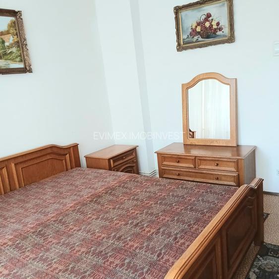 Trapezului  metrou vanzare ap. 3camere dec - centrala  termica proprie - 10