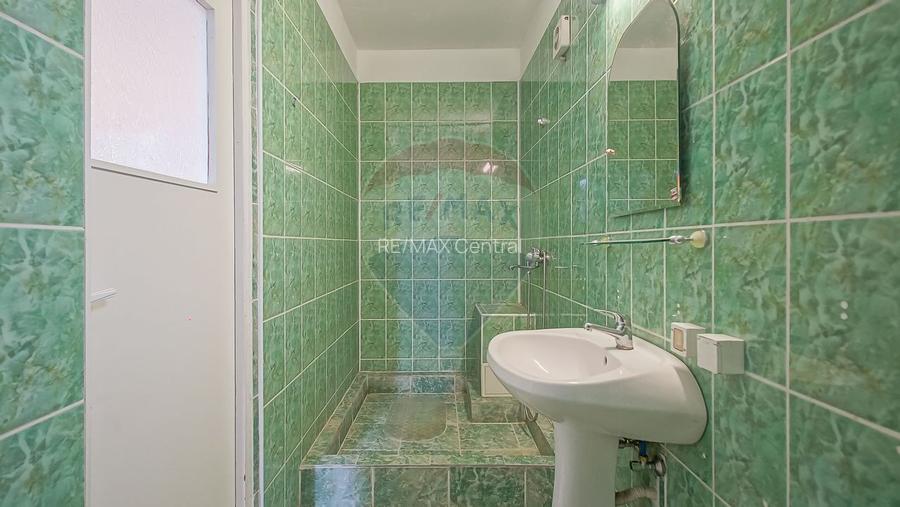 CENTRAL - Vila  DE INCHIRIAT  - pretabila diverse businessuri - 25