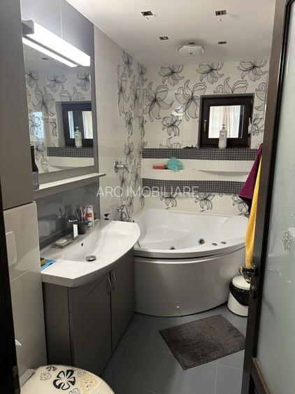 Apartament 2 camere bloc tip vila, Racadau-zona Parcul Trandafirilor - 5