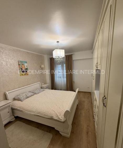 Apartament de vânzare cu 3 camere, zona Casa de Cultură - 5