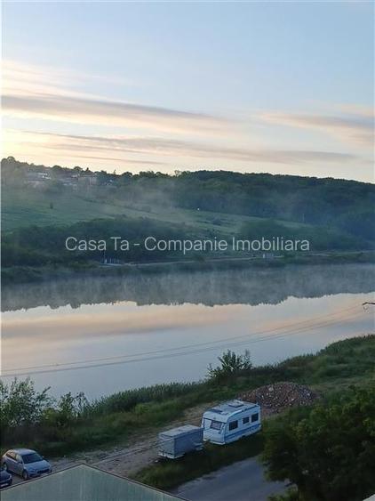 Apartament cu 2 cam si terasa, vedere catre lac - 2