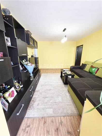 Apartament 4 camere, zona Astra - 10