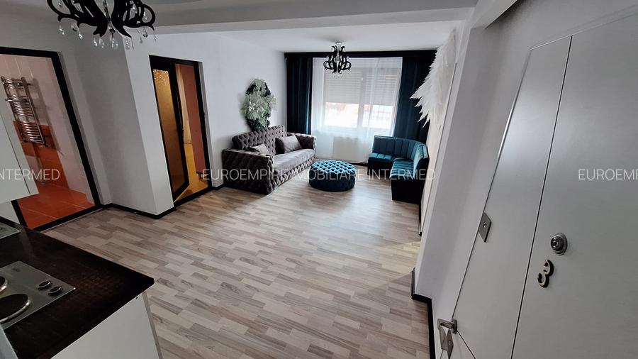 Apartament de inchiriat in Constanta, Km 4/ 5 - 5 camere - 13